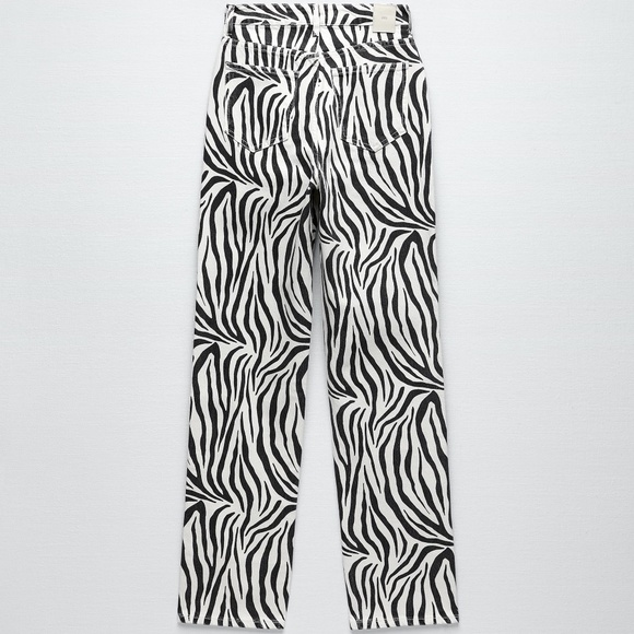 NWT Zara SUPER HIGH RISE STRAIGHT LEG Z1975 JEANS - Picture 3 of 9